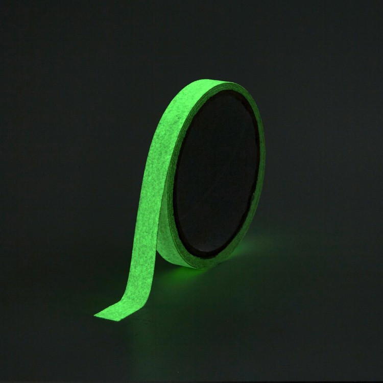 Antypoślizgowa Taśma Świecąca w Ciemności 25mm 3m