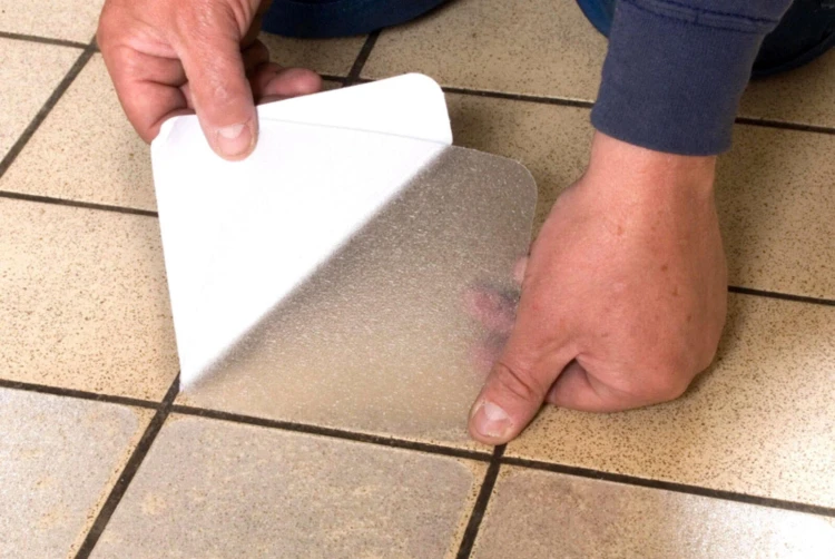 Taśma Samoprzylepna na Kafelki Antypoślizgowa Wodoodporna